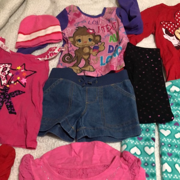 Little girls 4 to 5T clothes bundle - Picture 3 of 9